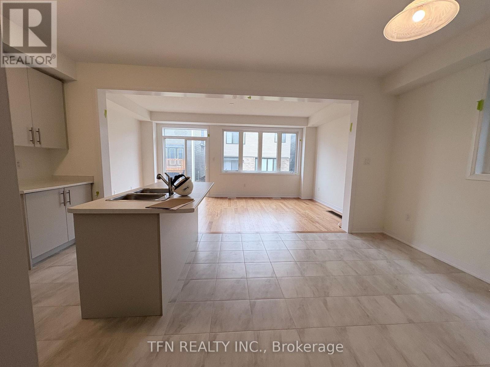 Detached at 20 SELECTION HEIGHTS, Thorold