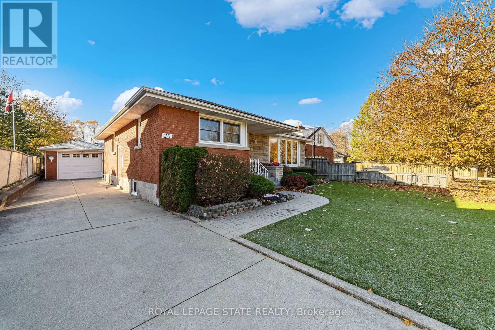 Detached at 20 BURWELL AVENUE, Hamilton (Stoney Creek)