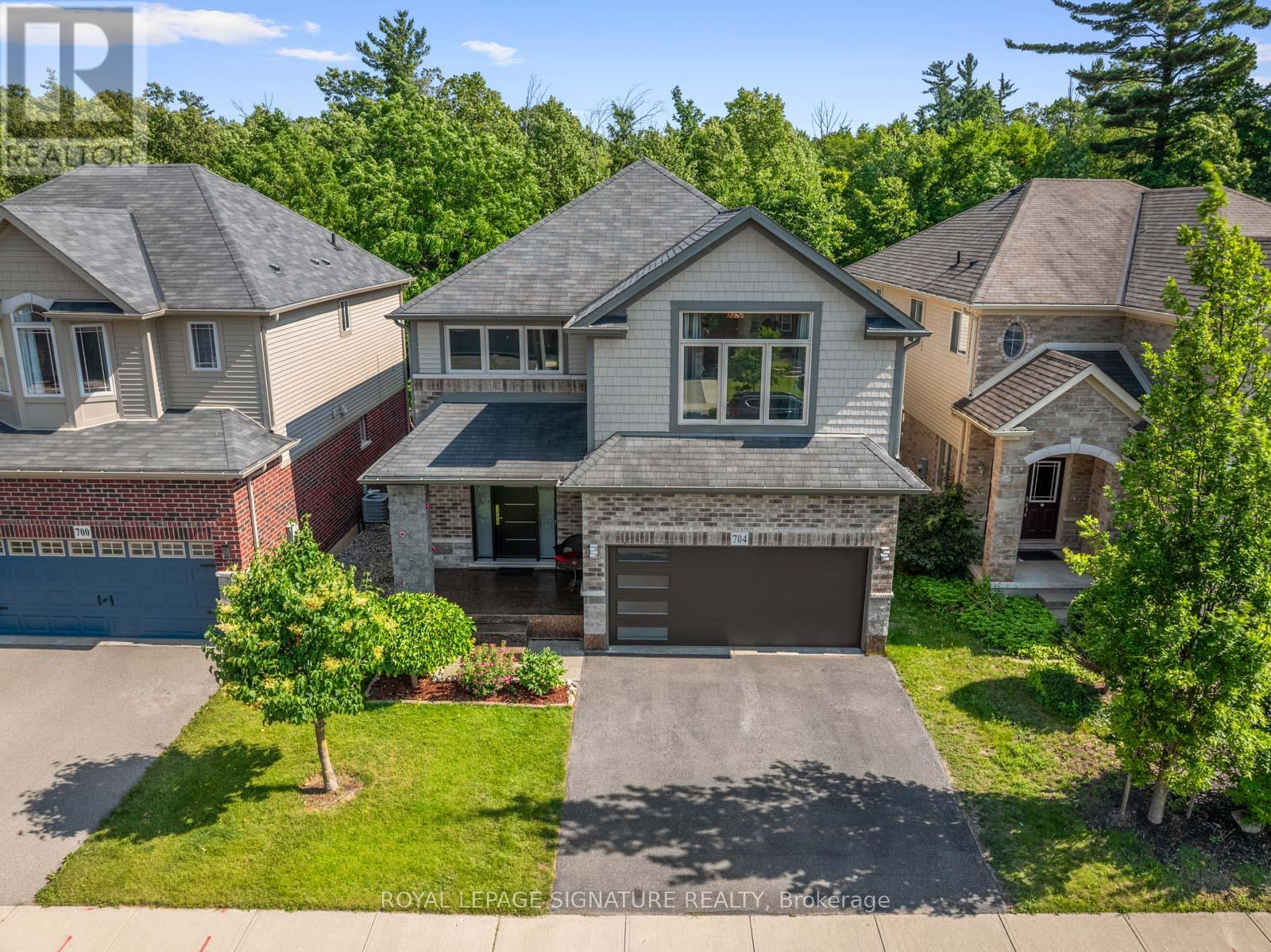 Detached at 704 ROBERT FERRIE DRIVE, Kitchener