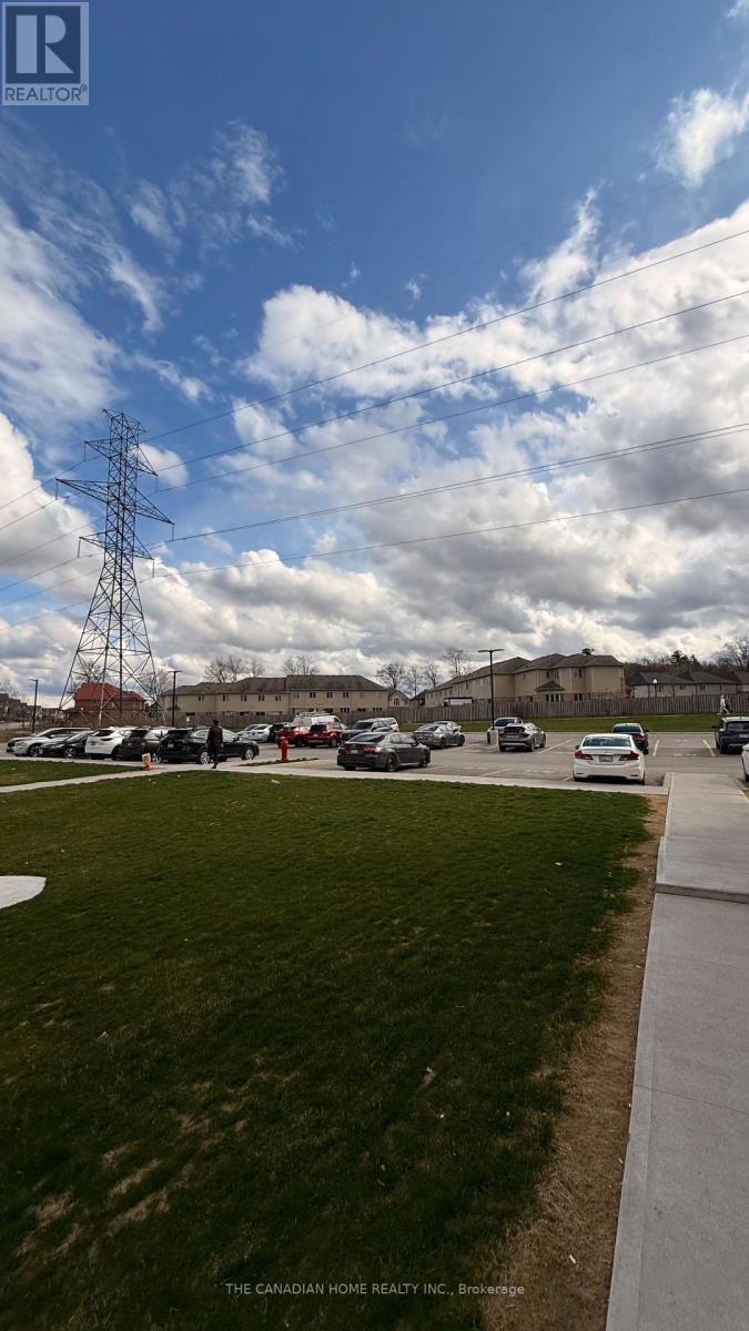 Townhouse at 44 - 10 S CREEK DRIVE, Kitchener