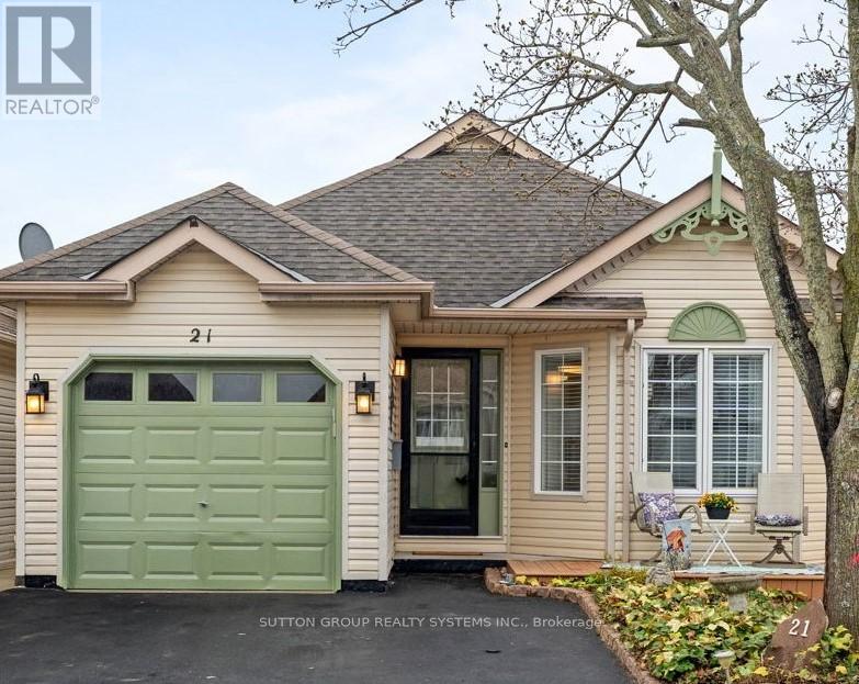 Detached at 21 LONG POINT BOULEVARD, Norfolk (Port Rowan)