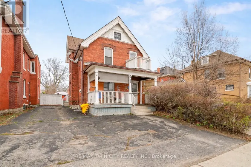 Multiplex at 10 HENRIETTA STREET, Brantford
