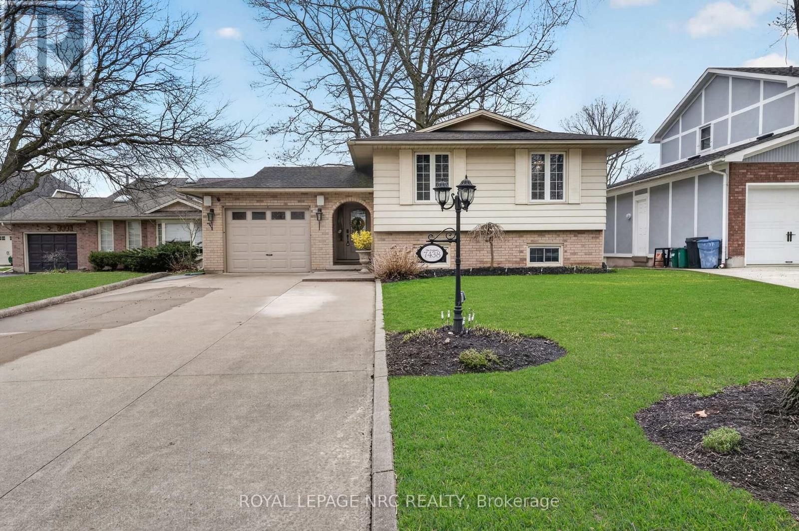 Detached at 7438 PETRULLO COURT, Niagara Falls (West Wood)