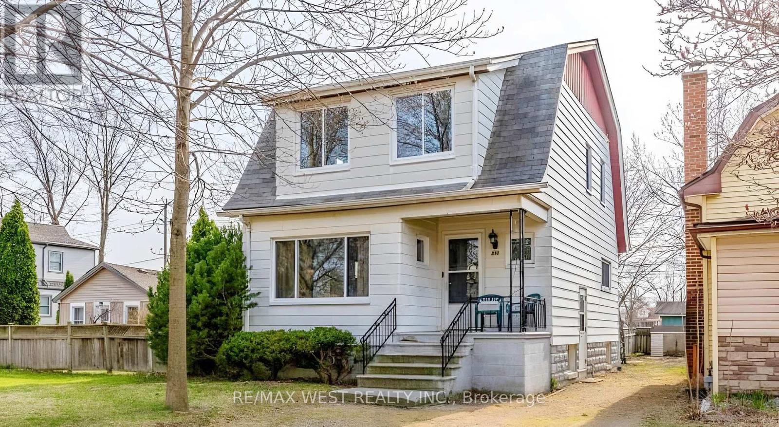 Detached at 959 WESTMINSTER BOULEVARD, Windsor
