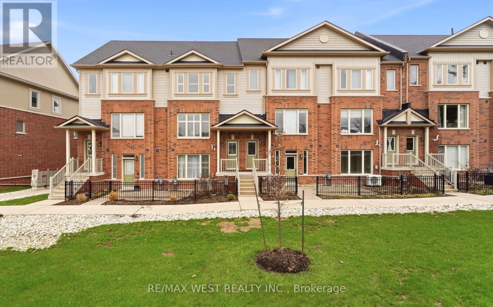 Townhouse at 156 - 156 WATSON PARKWAY N, Guelph (Grange Road)