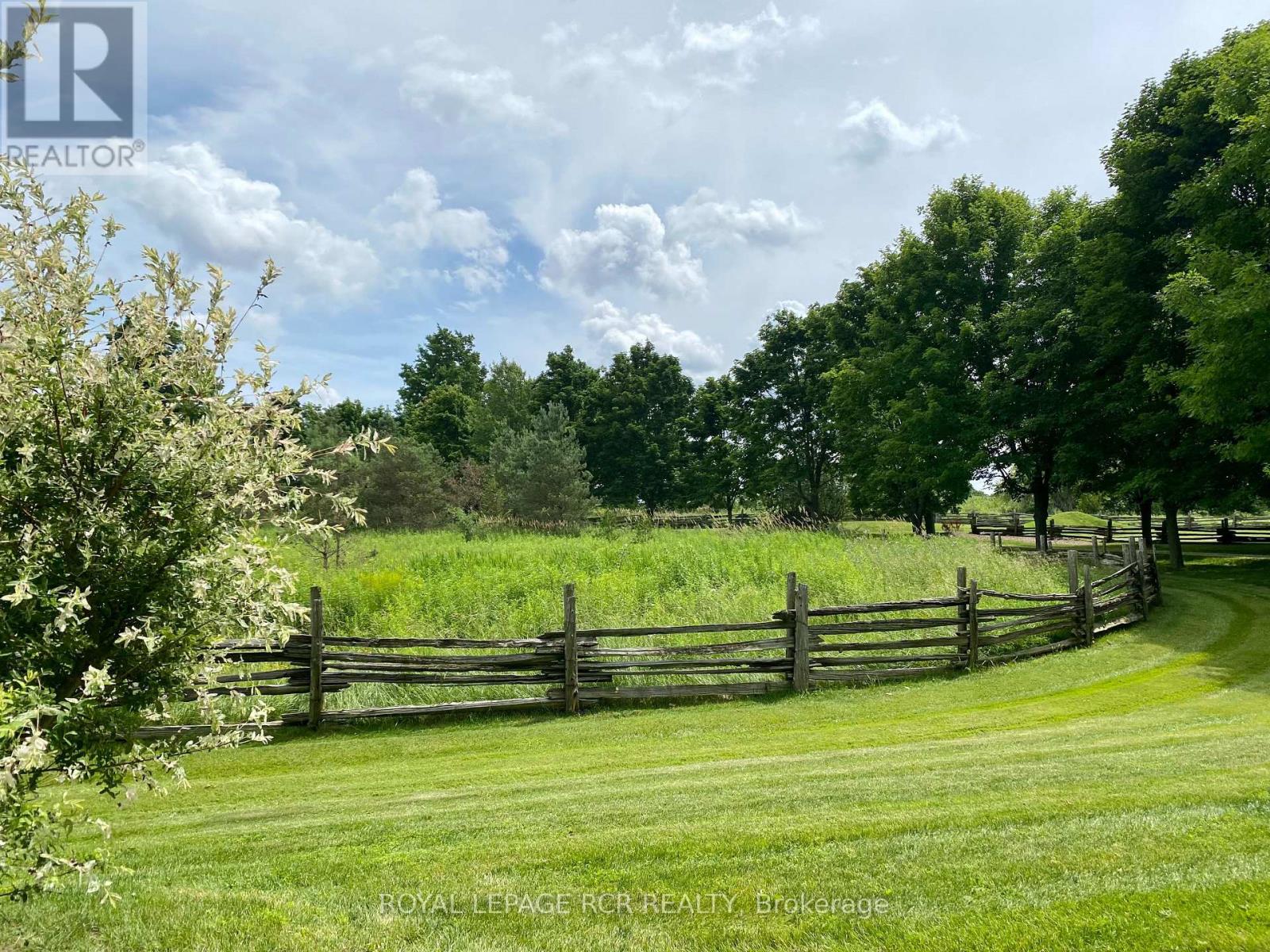 Detached at 101089 10TH SIDE ROAD, East Garafraxa