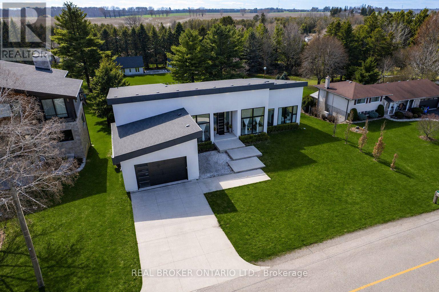 Detached at 1448 MANNHEIM ROAD, Wilmot