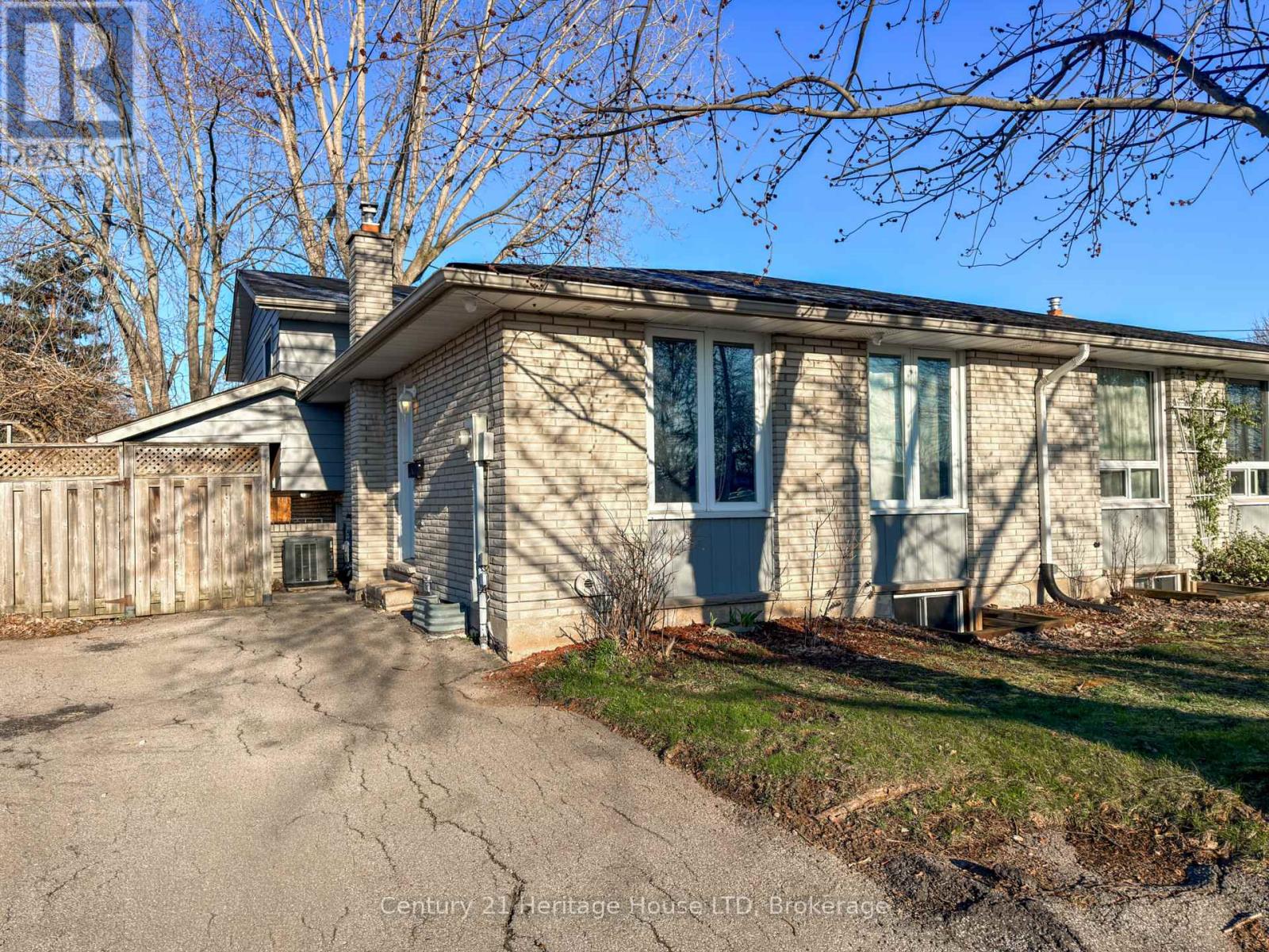 Semi-Detached/Link at 387 FIRST AVENUE, Welland (N. Welland)