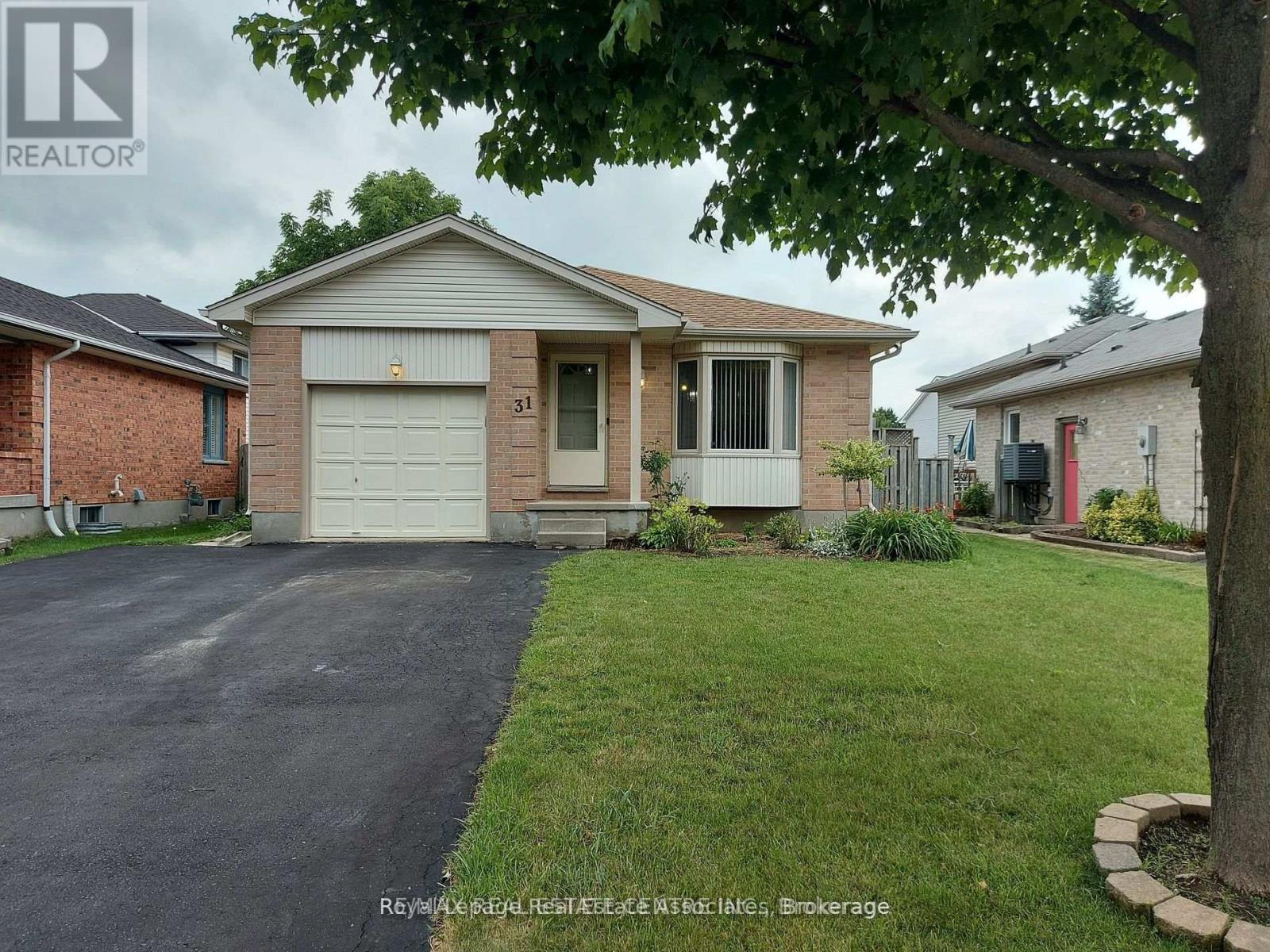 Detached at 31 JOSSELYN DRIVE, London South (South X)