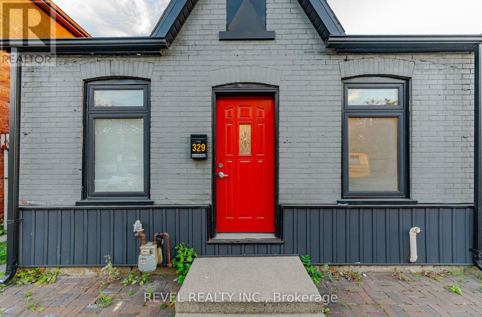 Detached at 329 MAIN STREET W, Hamilton (Strathcona)