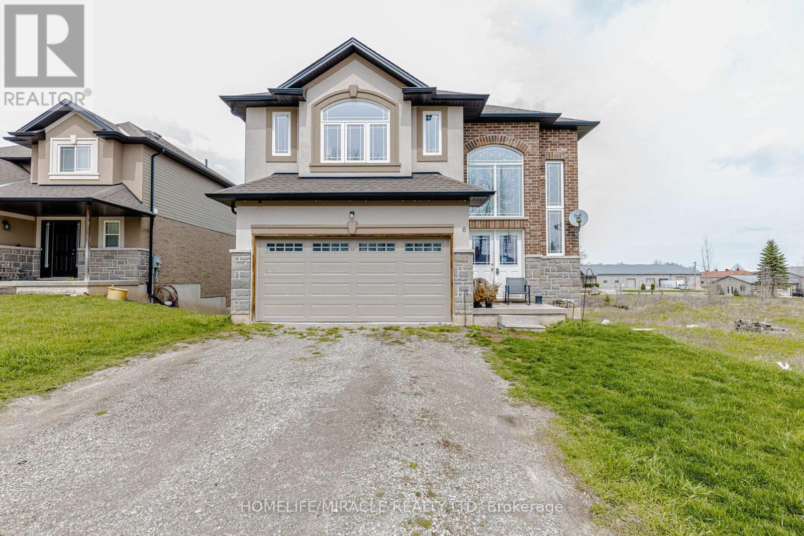 Detached at 6 HILL STREET, Haldimand
