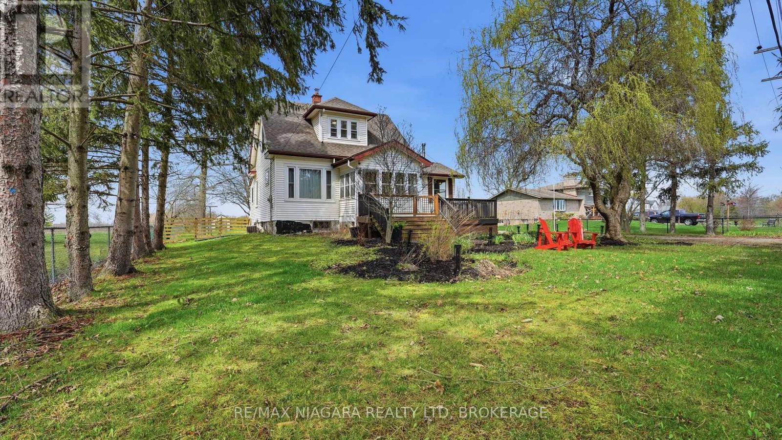 Detached at 106 COLBORNE STREET, Welland (Broadway)