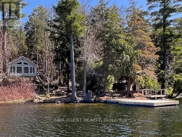 Detached at 25 GOODS ISLAND, Frontenac