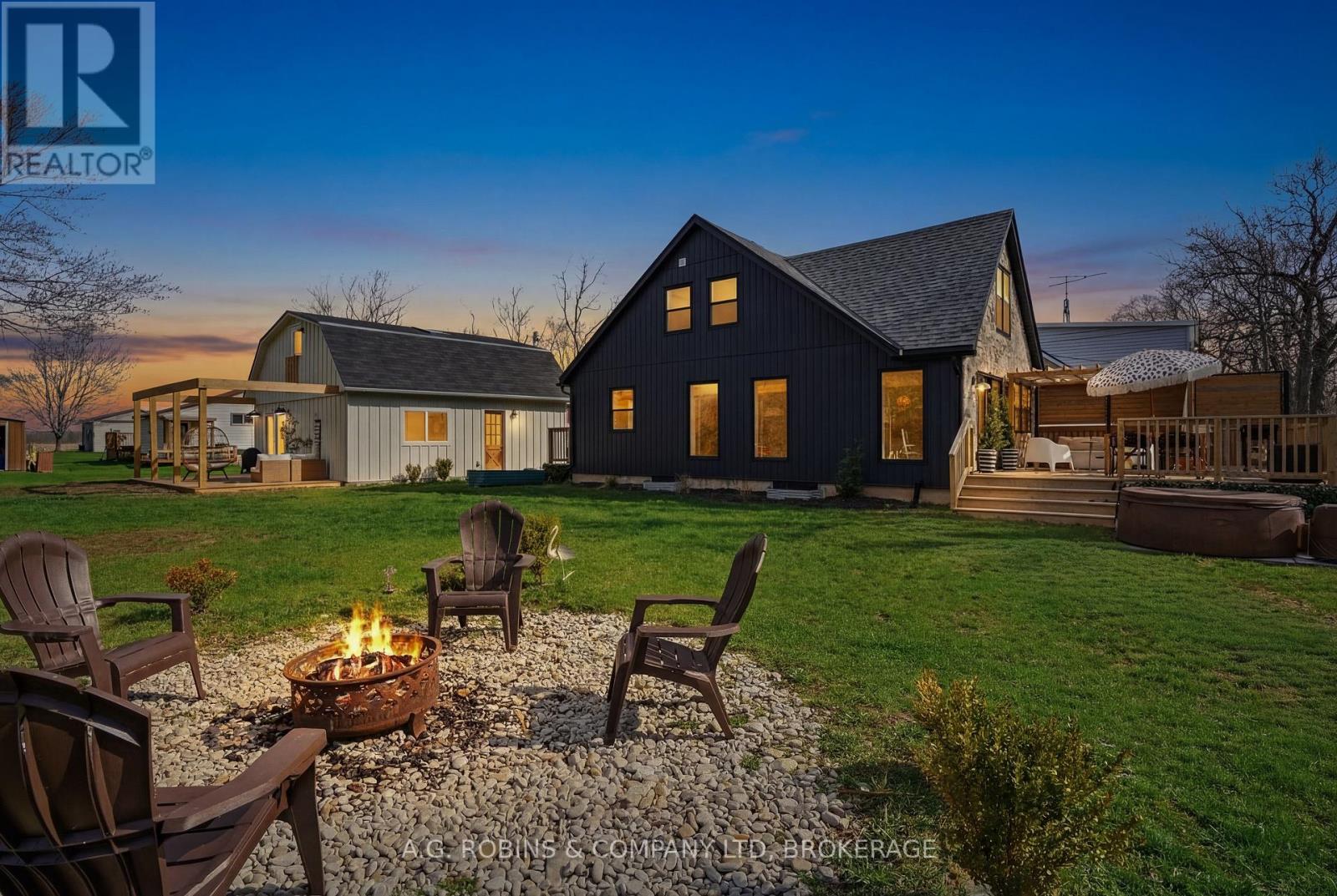 Detached at 5 LEES LINE, Haldimand (Dunnville)