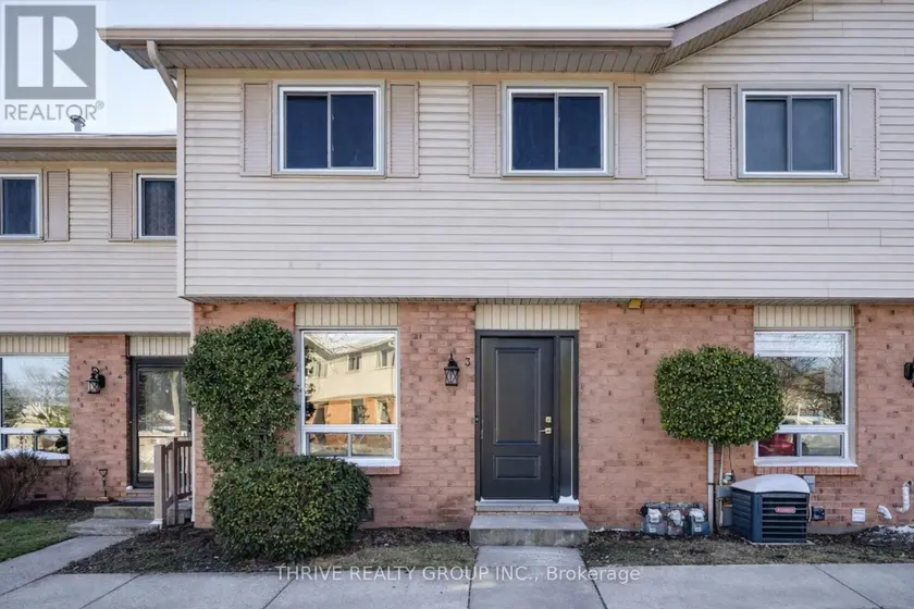 Townhouse at 3 - 80 ACORN CRESCENT, London North