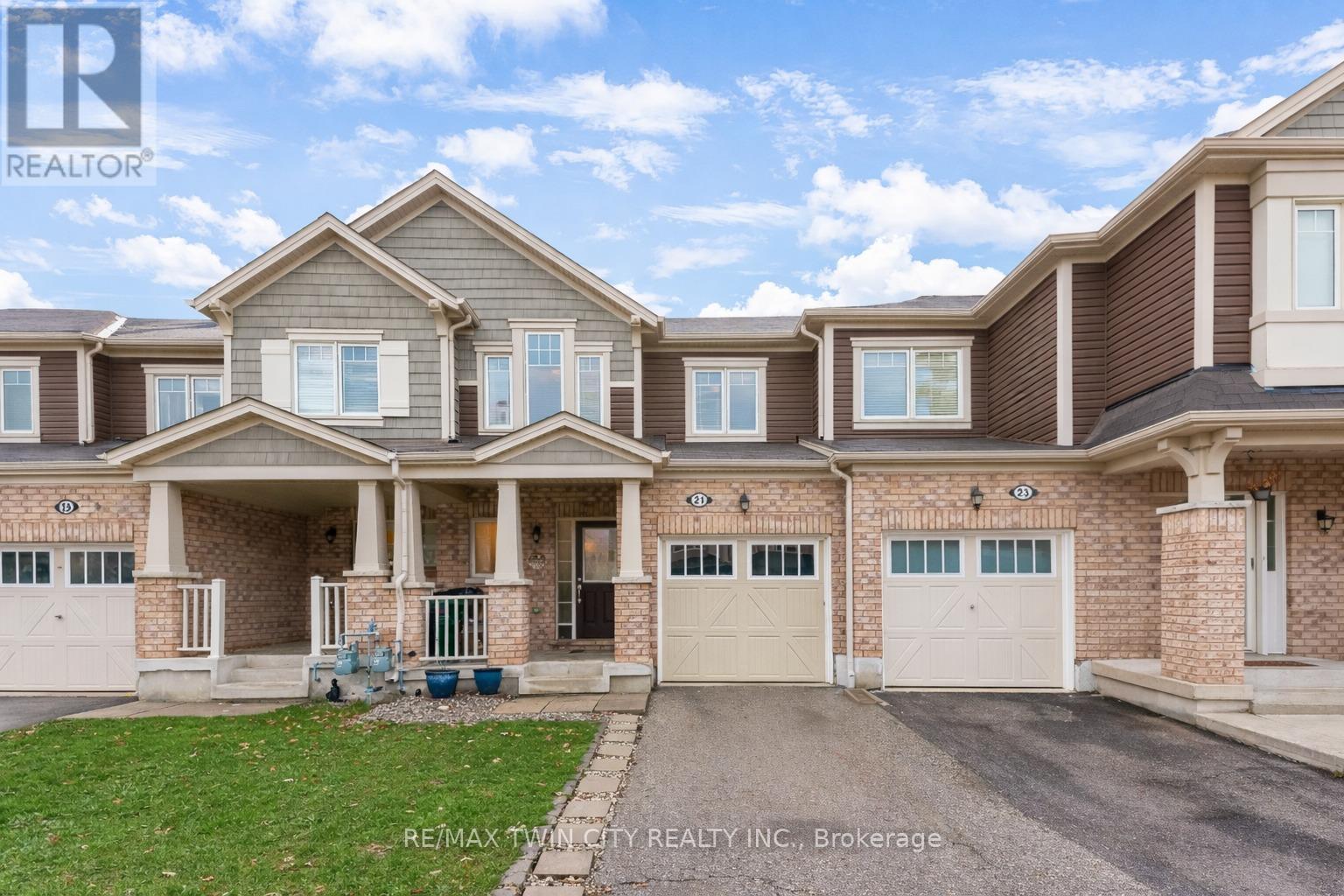 Townhouse at 21 POSTMASTER DRIVE, Kitchener