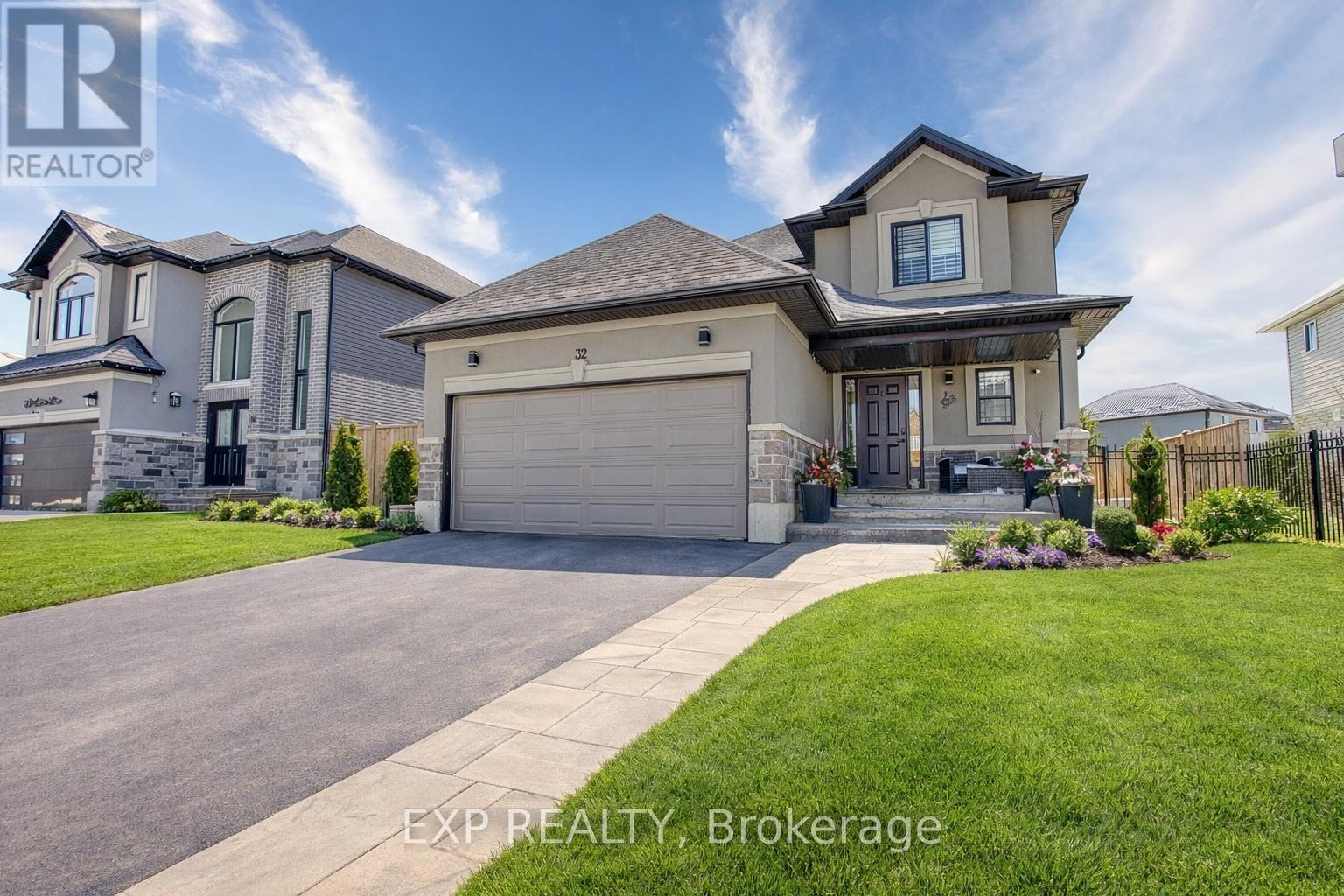 Detached at 32 HUDSON DRIVE, Haldimand