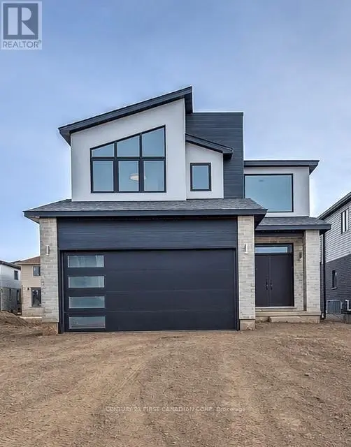 Detached at 245 HESSELMAN CRESCENT, London South
