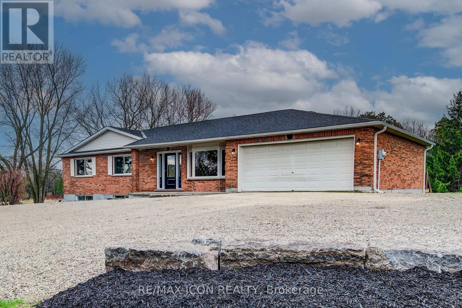 Detached at 5762 8TH LINE E, Guelph/Eramosa