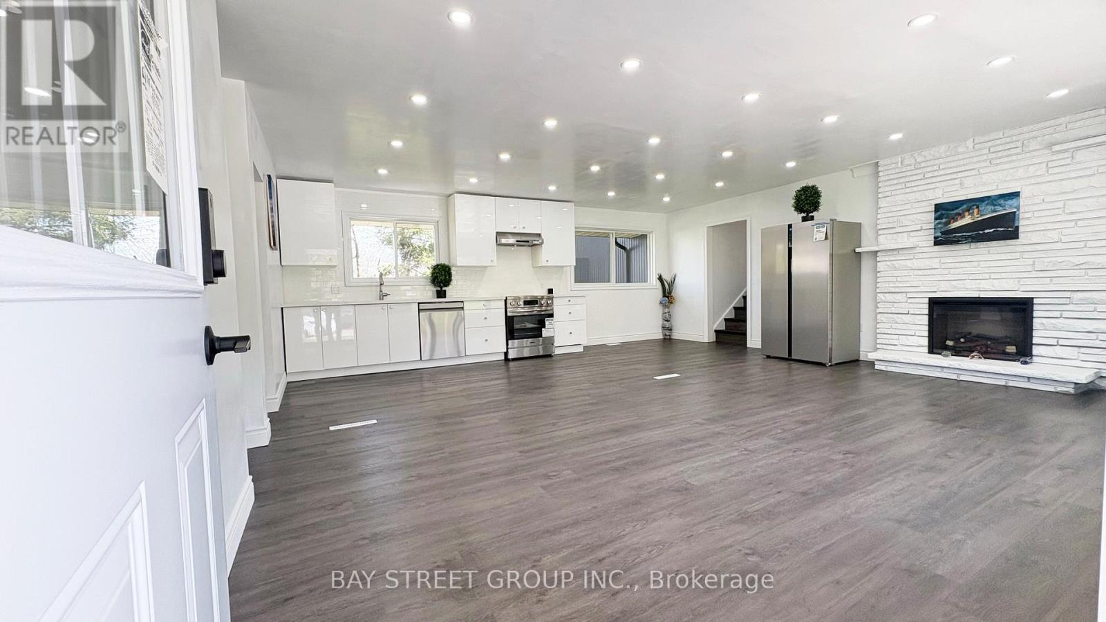 Detached at 23 GLENBARR ROAD, St. Catharines