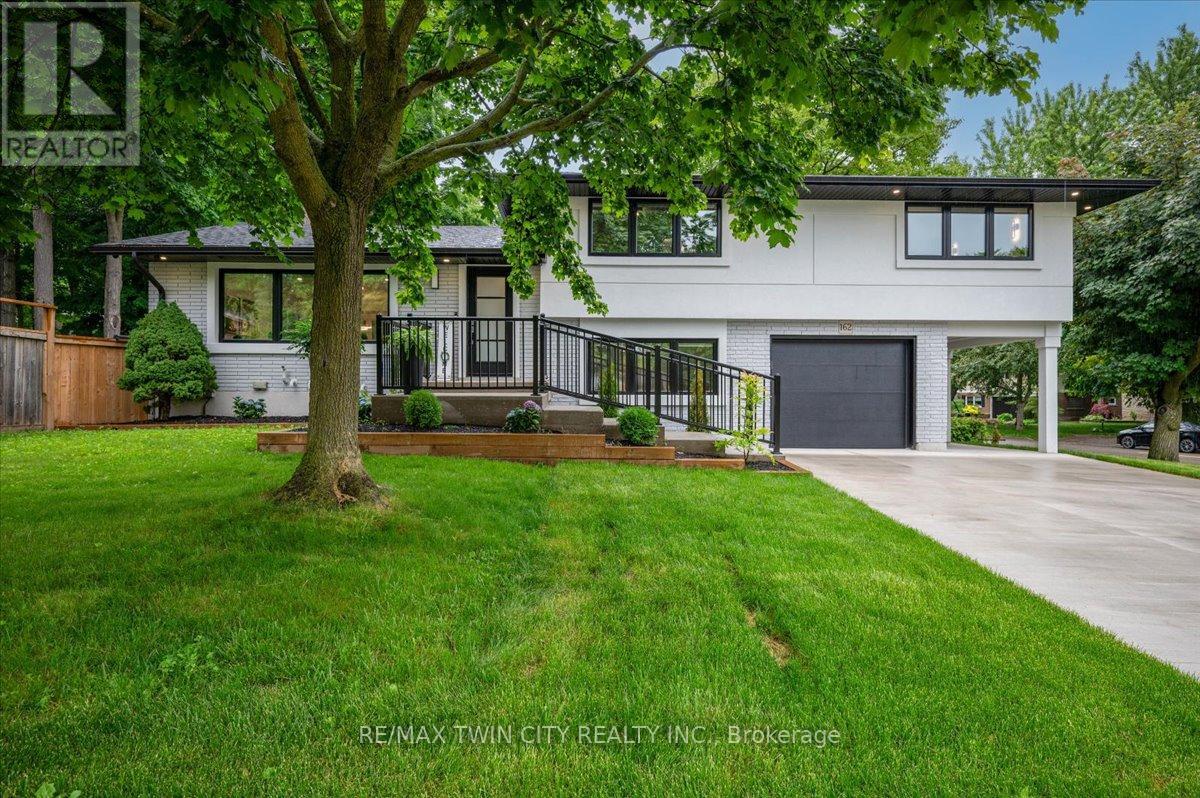 Detached at 162 GREENBROOK DRIVE, Kitchener