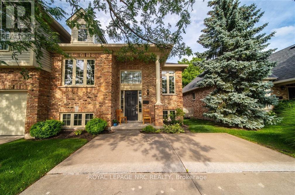 Townhouse at 25 - 174 MARTINDALE ROAD, St. Catharines (Grapeview)