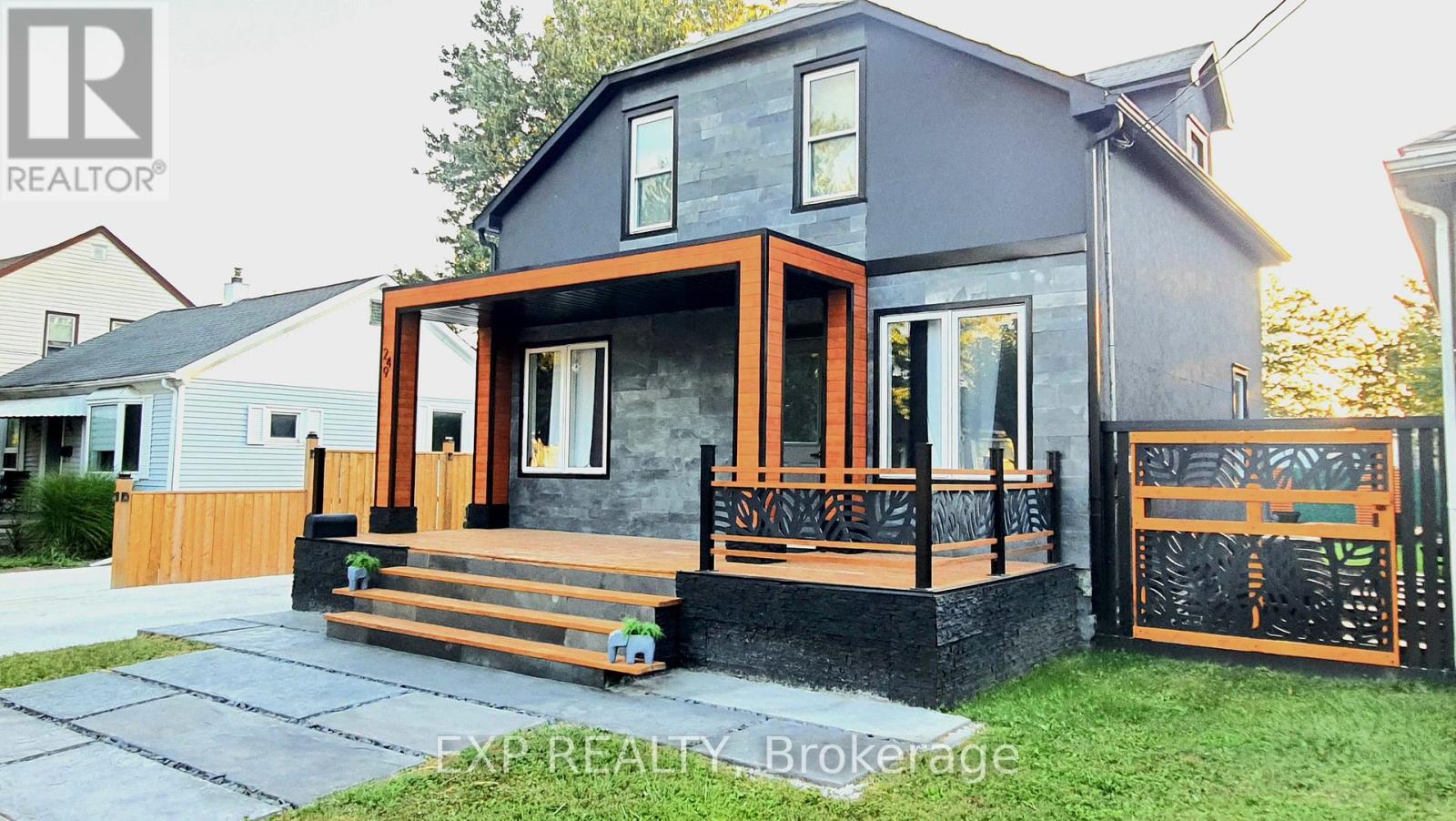 Detached at 249 WALLACE AVENUE S, Welland (Lincoln/Crowland)