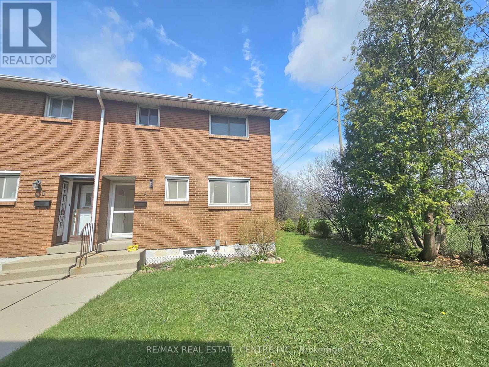 Townhouse at 6 - 161 BERKINDALE DRIVE, Hamilton (Riverdale)