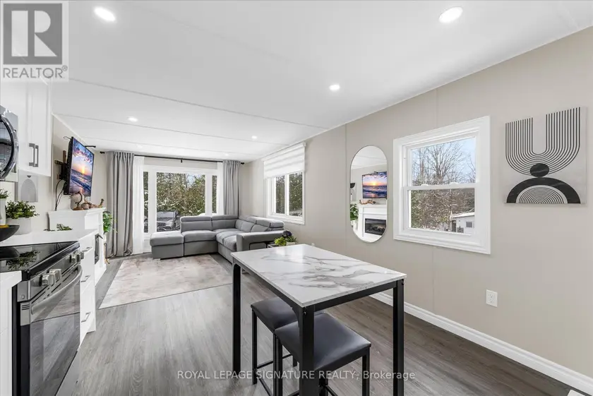 Detached at 40 HILLSIDE CRESCENT, Hamilton