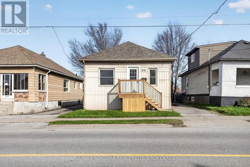 Detached at 214 NIAGARA STREET, St. Catharines