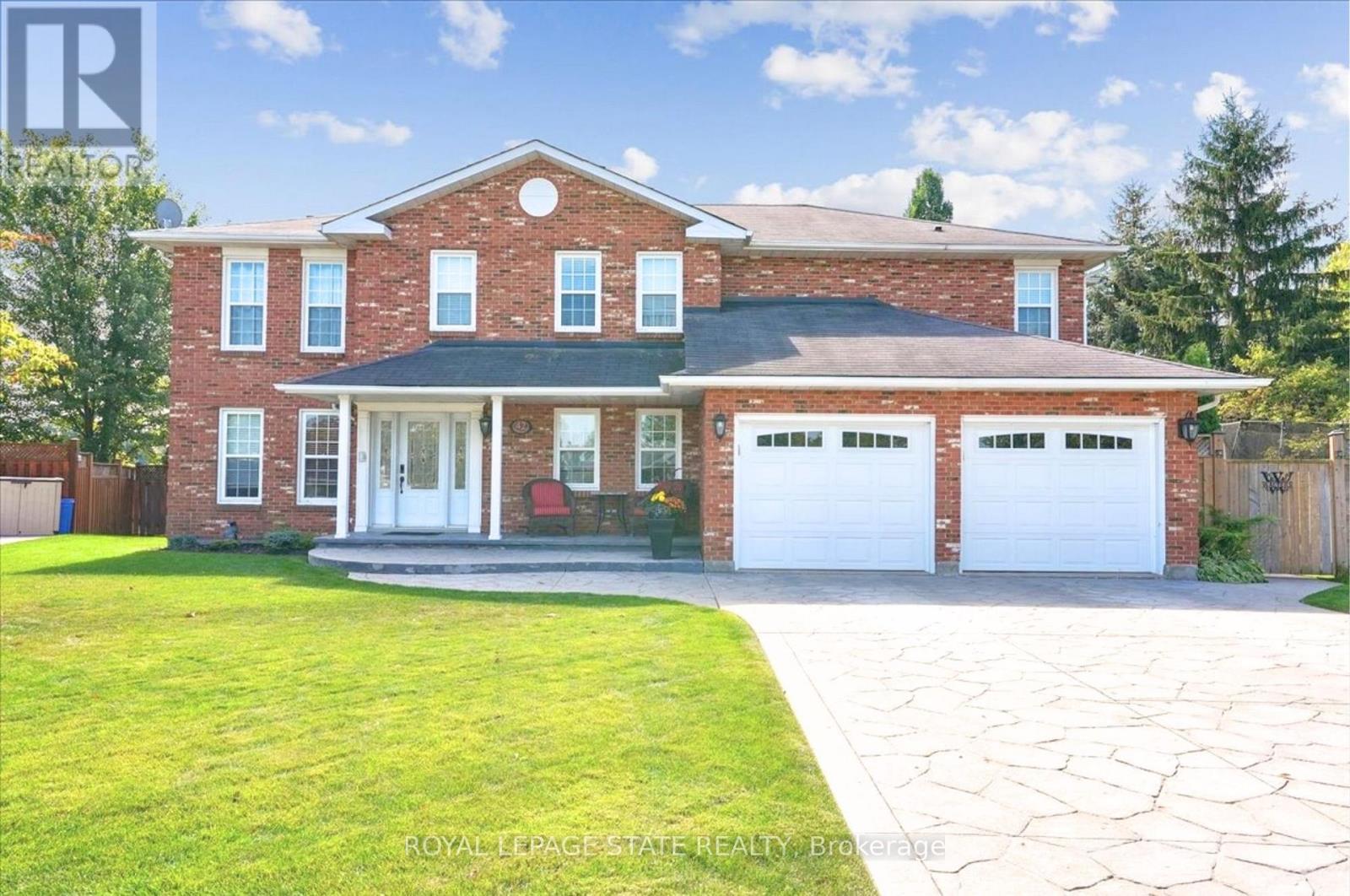 Detached at 42 FAREWELL CRESCENT, West Lincoln (Smithville)
