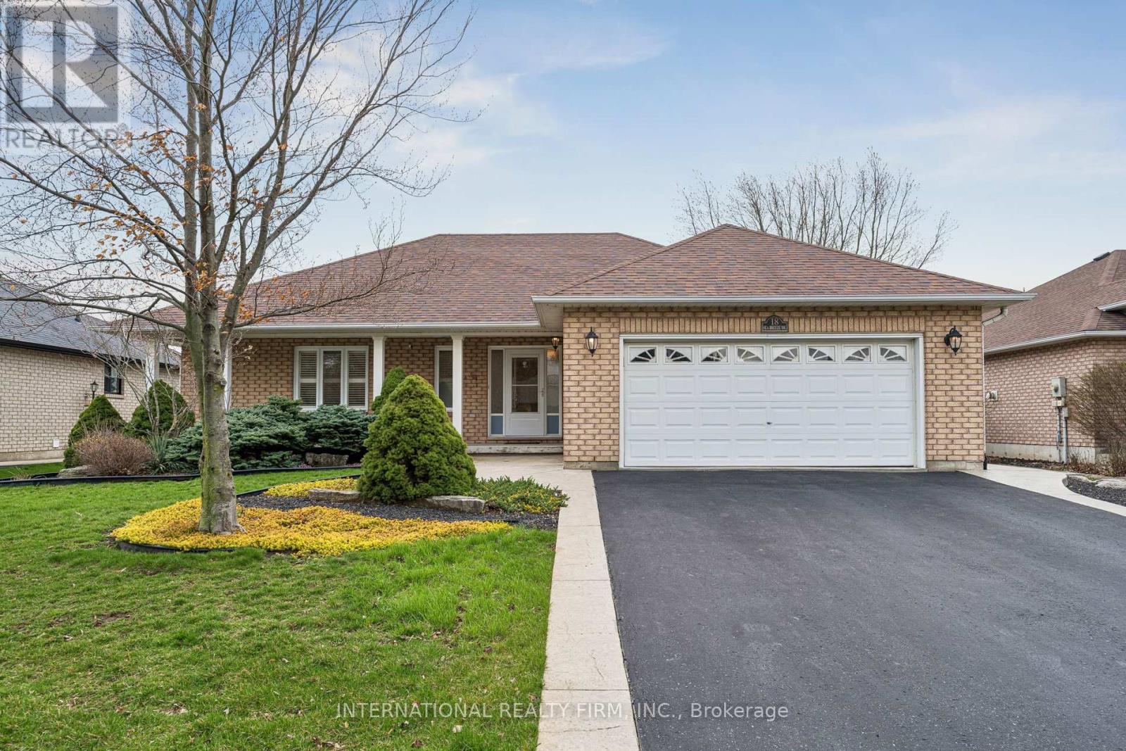 Detached at 18 SEA BREEZE DRIVE, Norfolk (Port Dover)