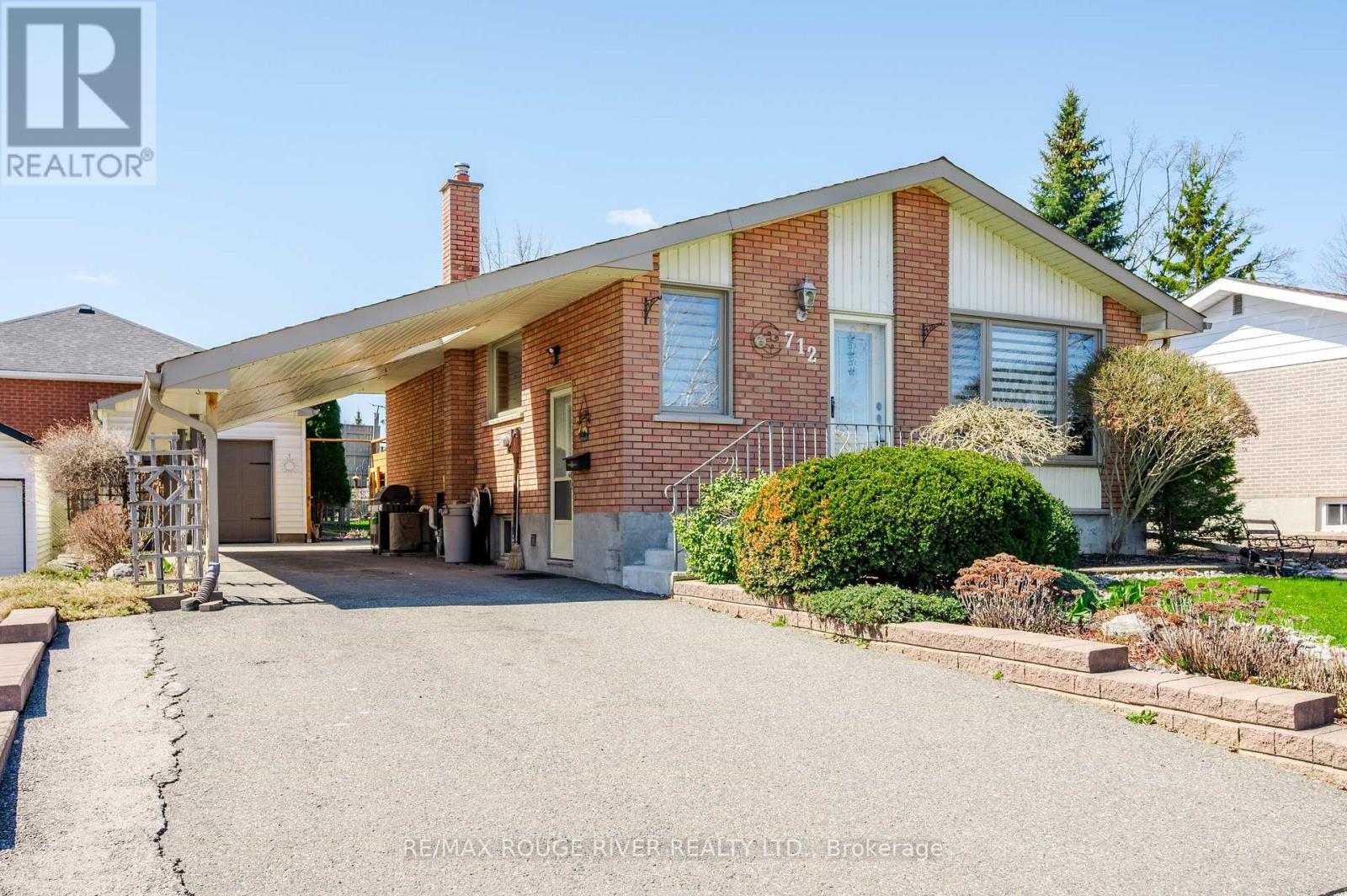 Detached at 712 OTONABEE DRIVE, Peterborough (Ashburnham Ward 4)