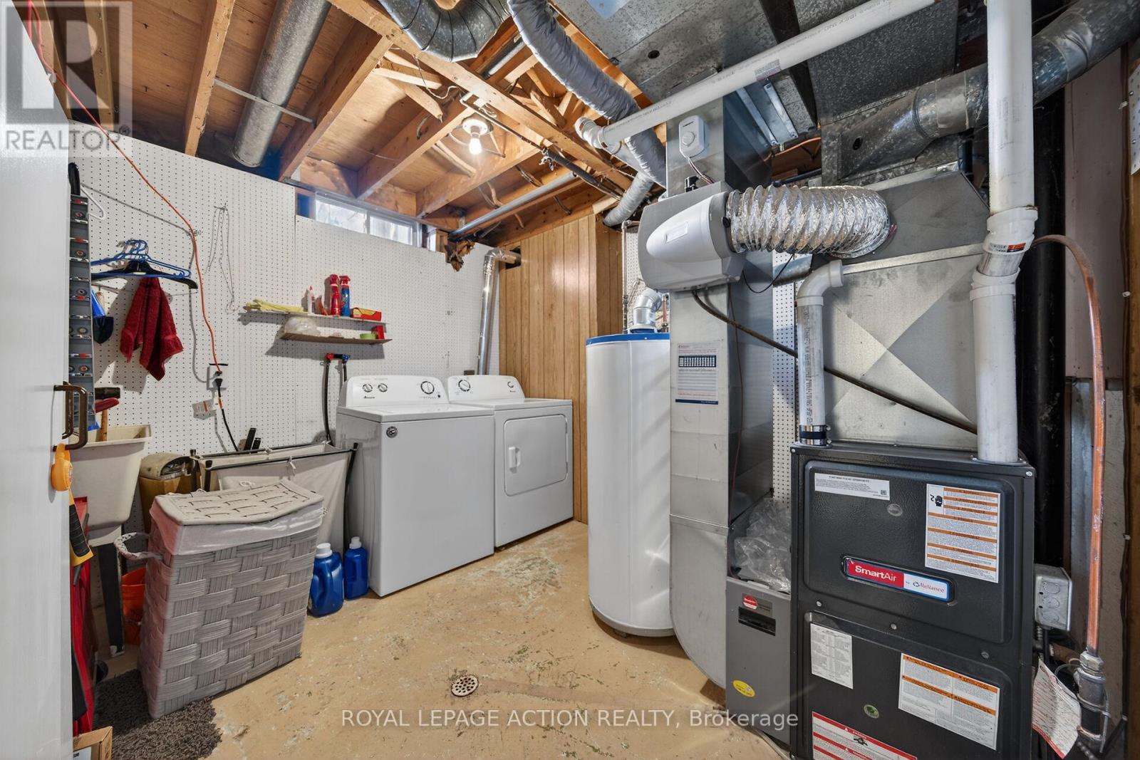 Semi-Detached/Link at 34 ENFIELD CRESCENT, Brantford