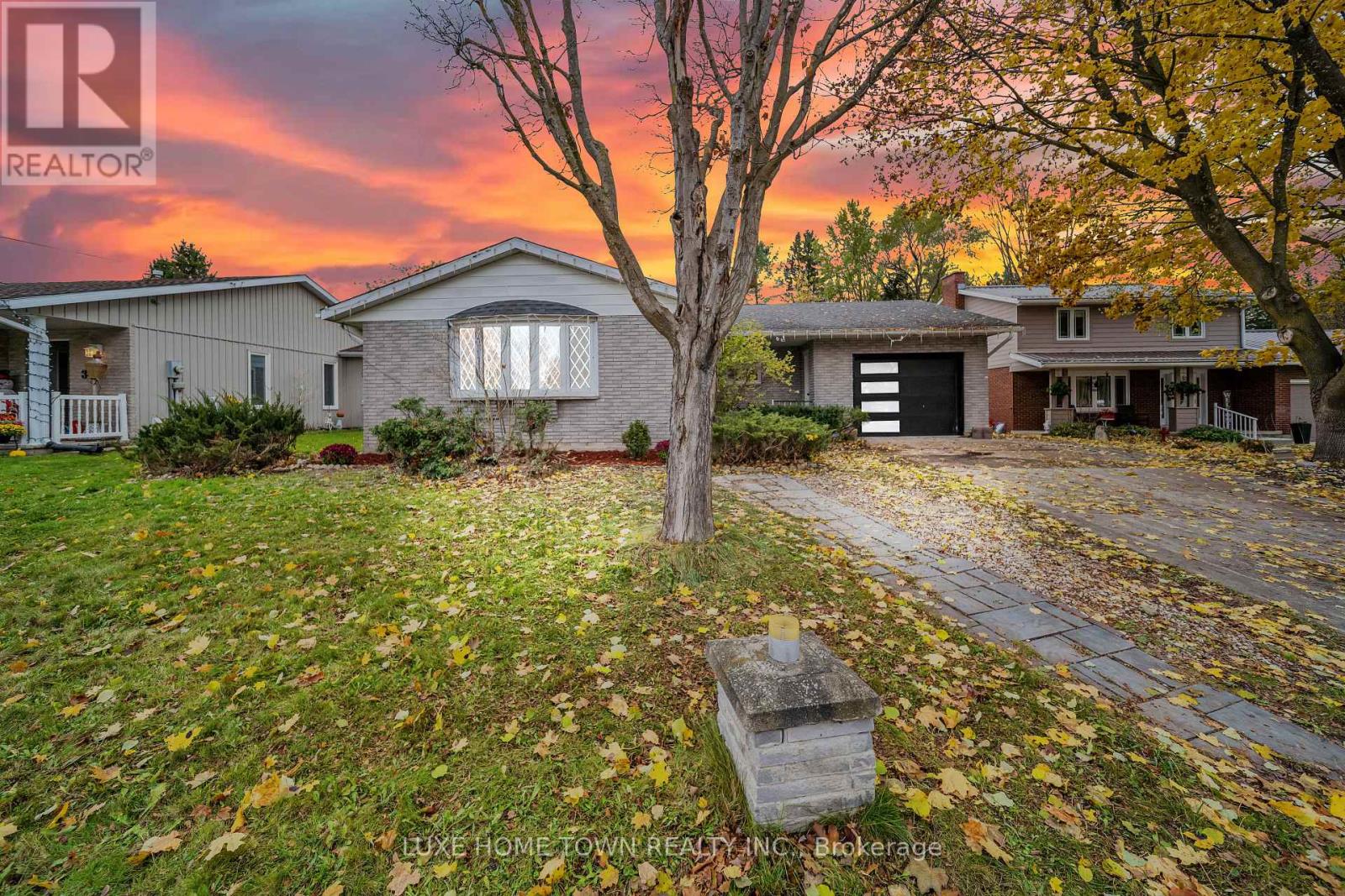Detached at 5 CENTENNIAL DRIVE, Brockton