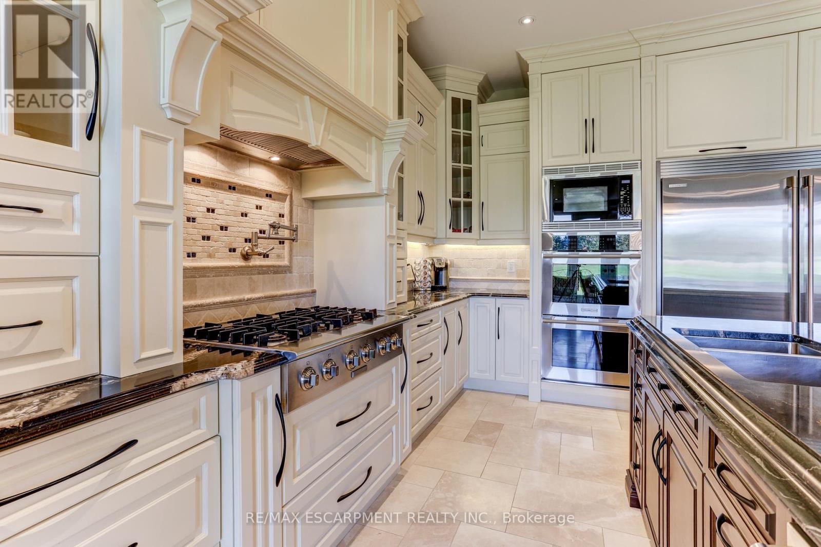Detached at 55 TEWS LANE, Hamilton
