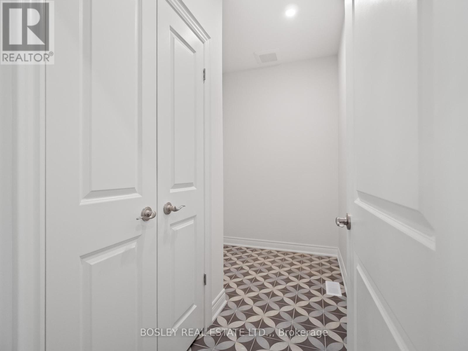 Townhouse at 514 ROYAL RIDGE DRIVE, Fort Erie