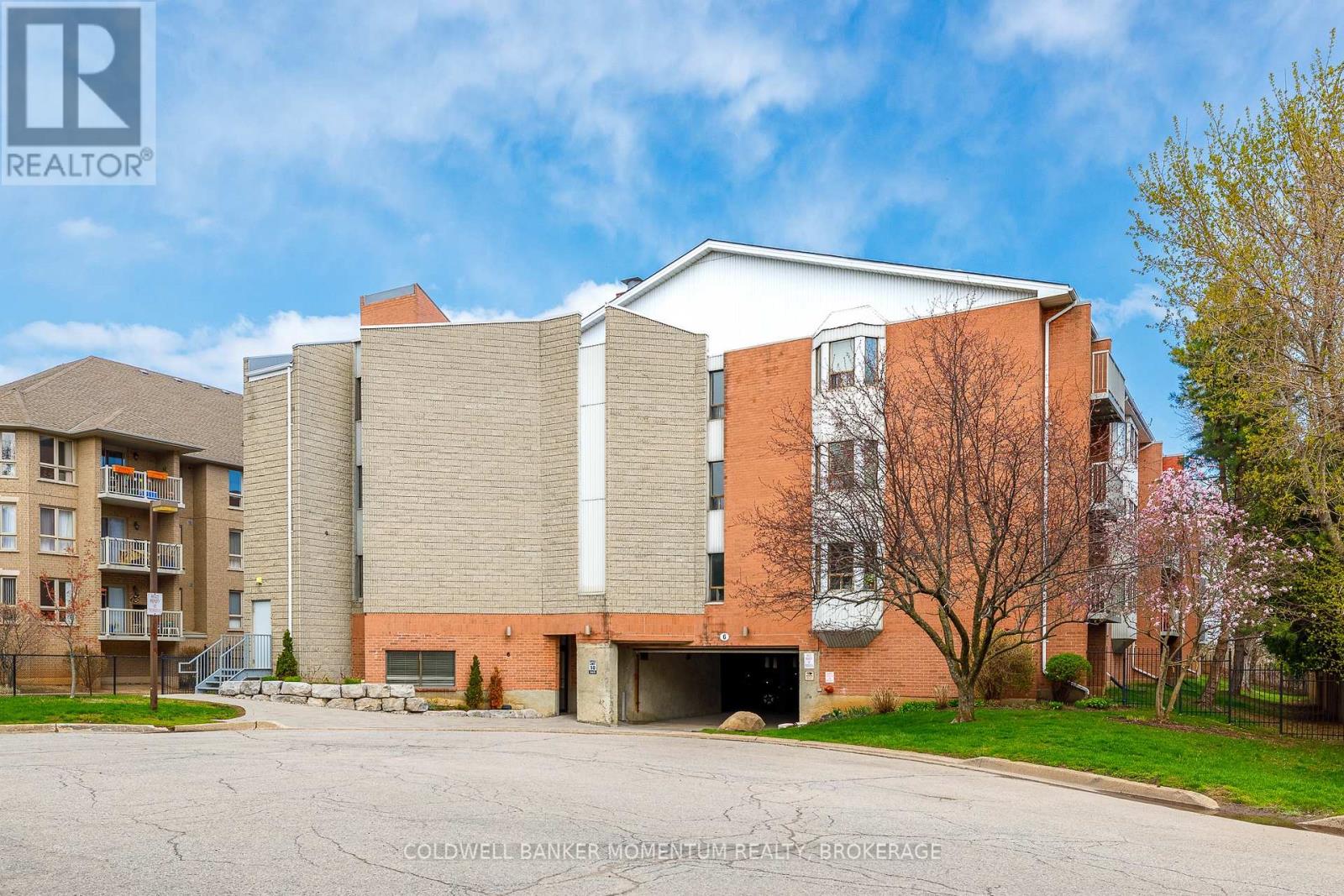 Apartment at 206 - 6 NIAGARA STREET, Grimsby (Grimsby West)