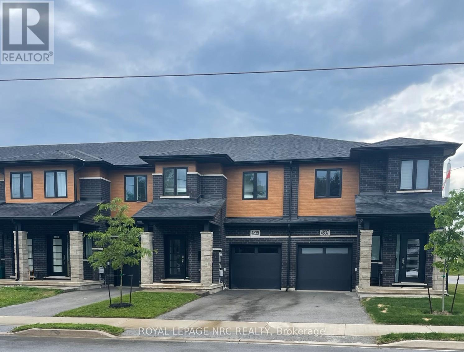 Townhouse at 4839 PETTIT AVENUE, Niagara Falls (Morrison)