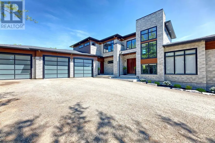 Detached at 5329 FIRST LINE, Erin