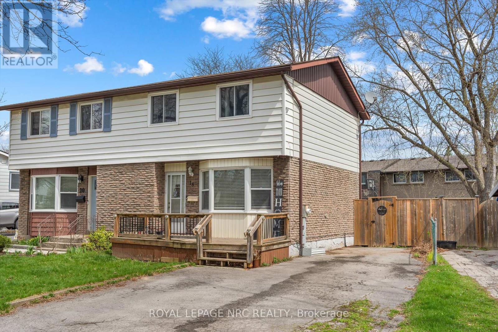 Semi-Detached/Link at 18 LAFAYETTE DRIVE, St. Catharines (Lakeport)