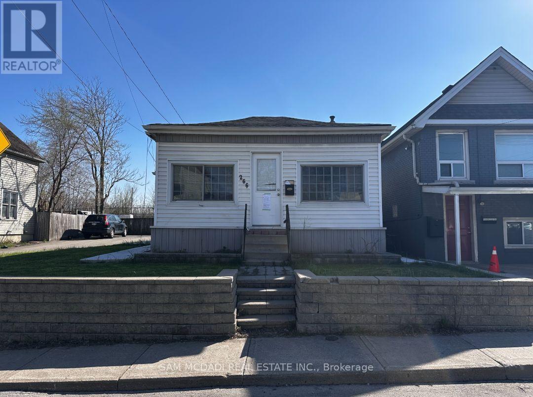 Detached at 266 BEACH ROAD, Hamilton (Industrial Sector)