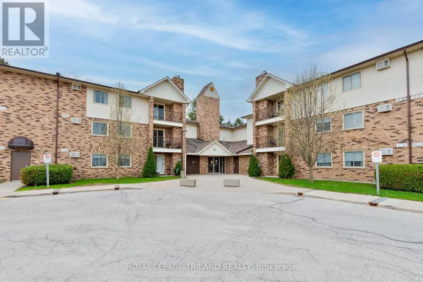 Apartment at 123 - 440 WELLINGTON STREET, St. Thomas