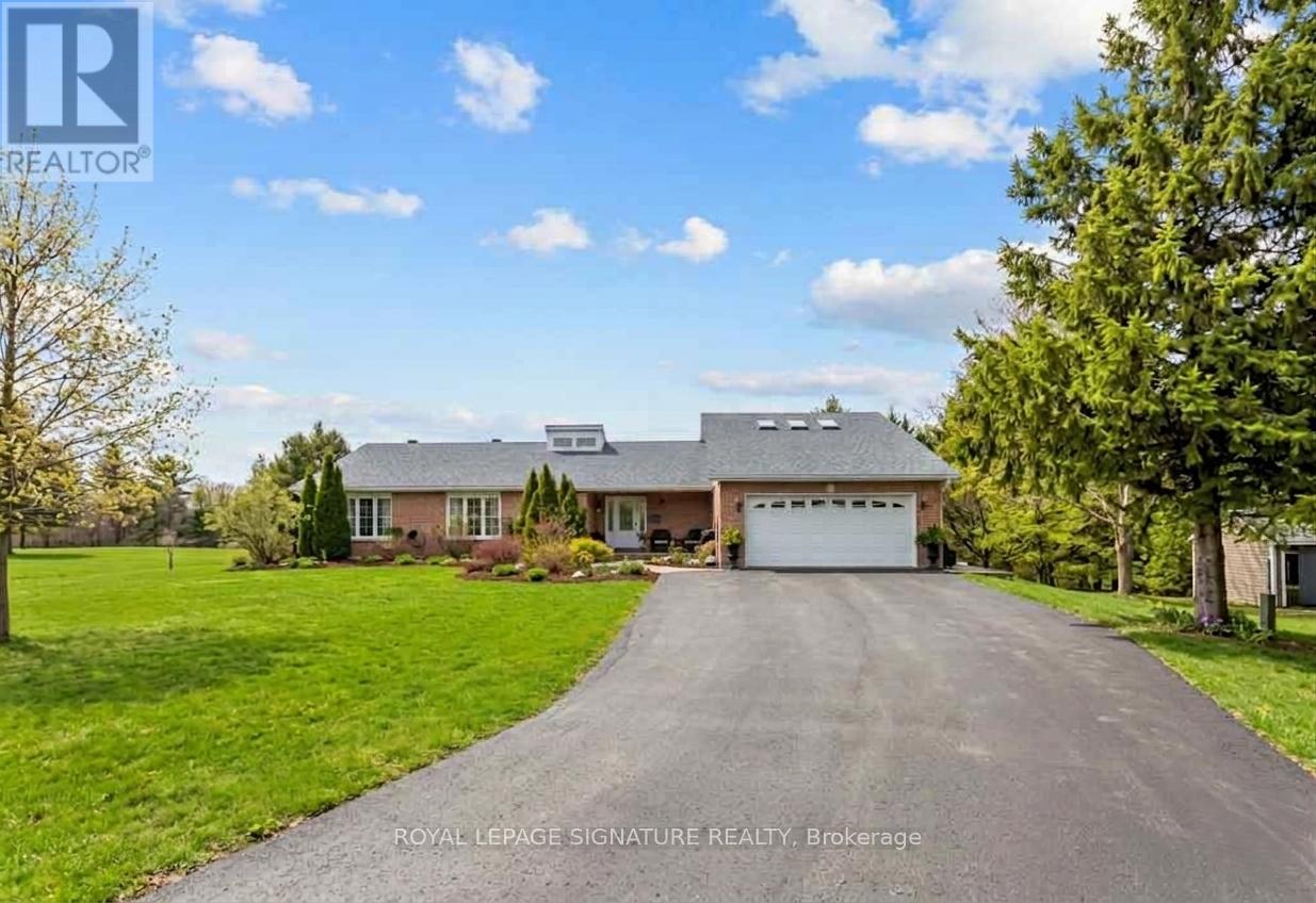 Detached at 16 HILLTOP CRESCENT, East Garafraxa