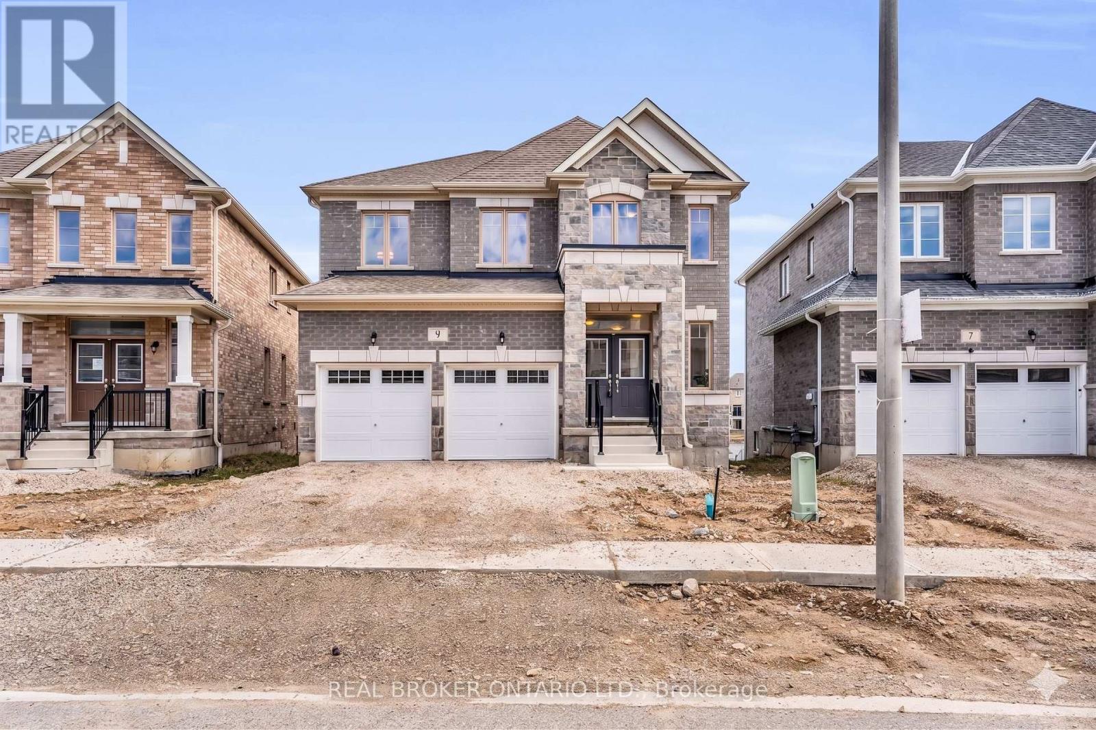 Detached at 9 AITCHISON AVENUE, Southgate