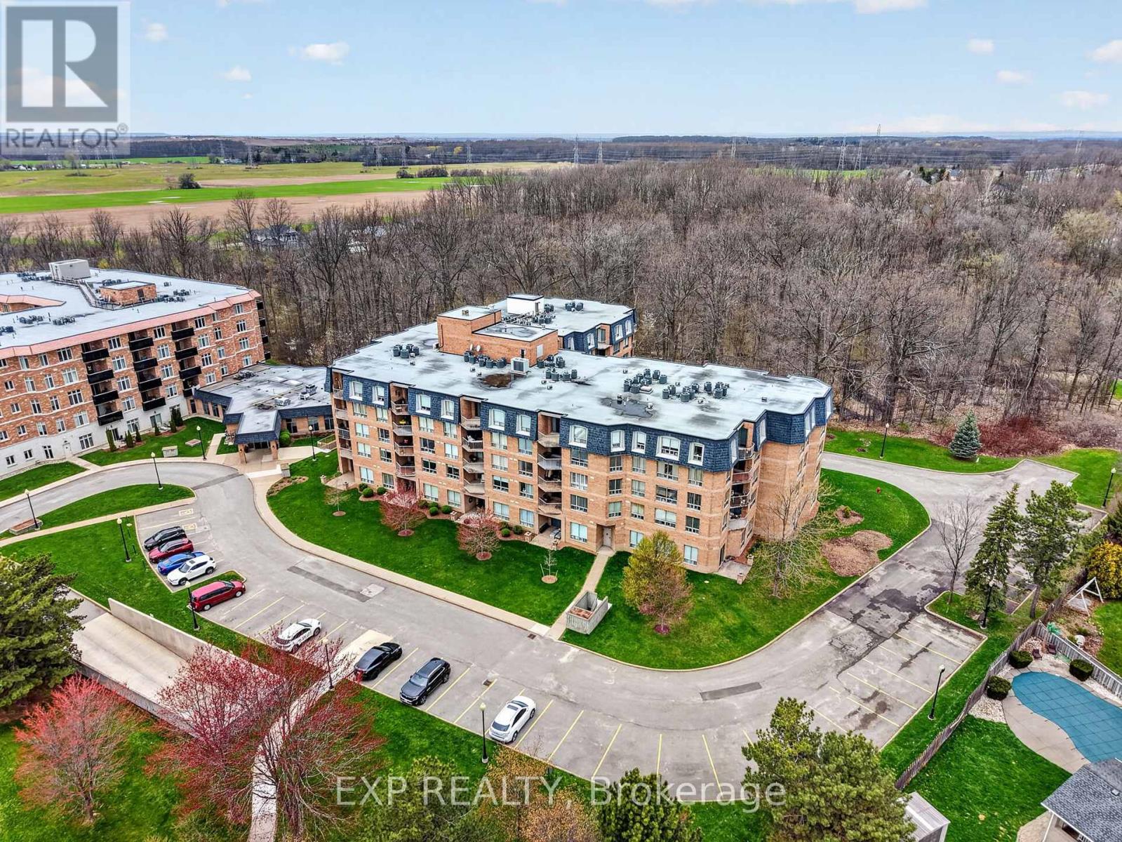 Apartment at 301 - 8111 FOREST GLEN DRIVE, Niagara Falls (Mt. Carmel)