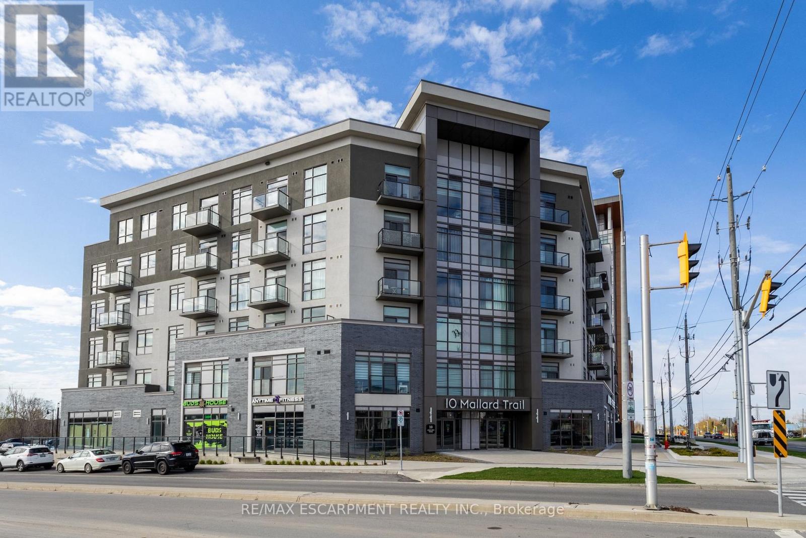 Apartment at 438 - 10 MALLARD TRAIL, Hamilton (Waterdown)