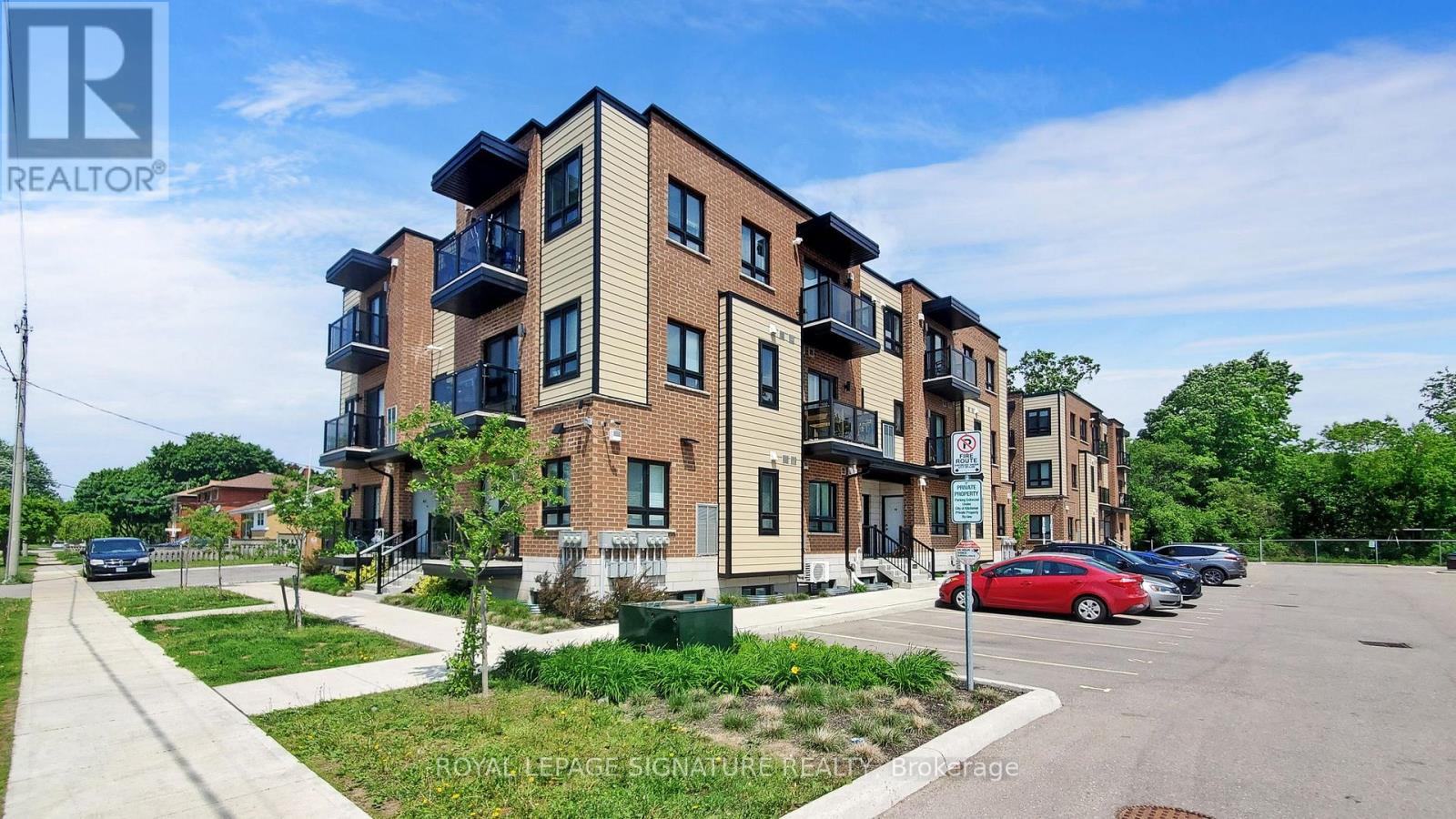 Apartment at A11 - 374 PROSPECT AVENUE, Kitchener