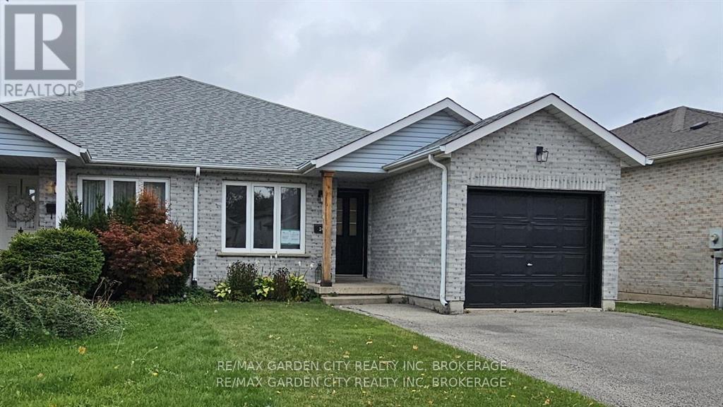 Semi-Detached/Link at 244 AUTUMN CRESCENT, Welland (West Welland)