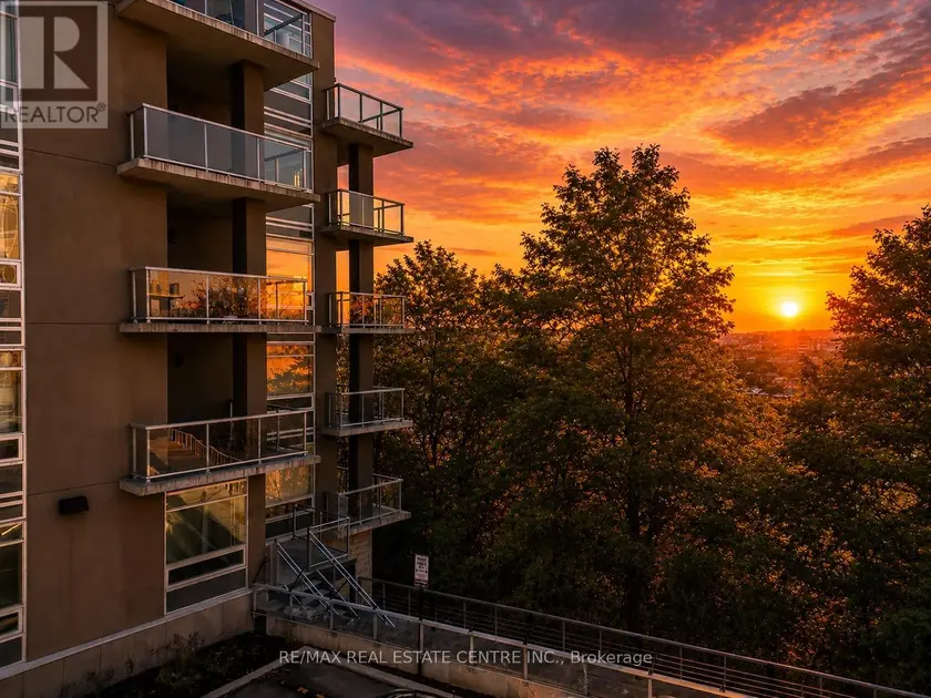 Apartment at 208 - 455 CHARLTON AVENUE E, Hamilton (Stinson)